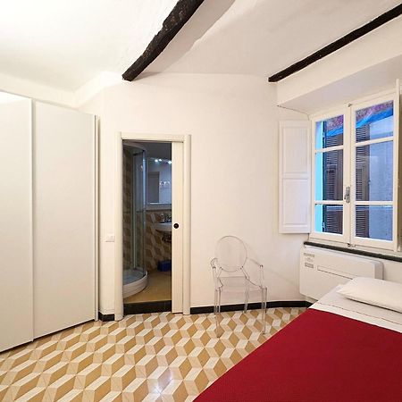 Marina Apartment, Unique, Authentic, Beachfront, 2 Aircondo Bdr , 2Bht, Easy To Train Or From Private Parking Vernazza Eksteriør billede
