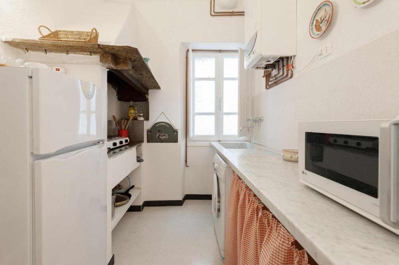 Marina Apartment, Unique, Authentic, Beachfront, 2 Aircondo Bdr , 2Bht, Easy To Train Or From Private Parking Vernazza Eksteriør billede