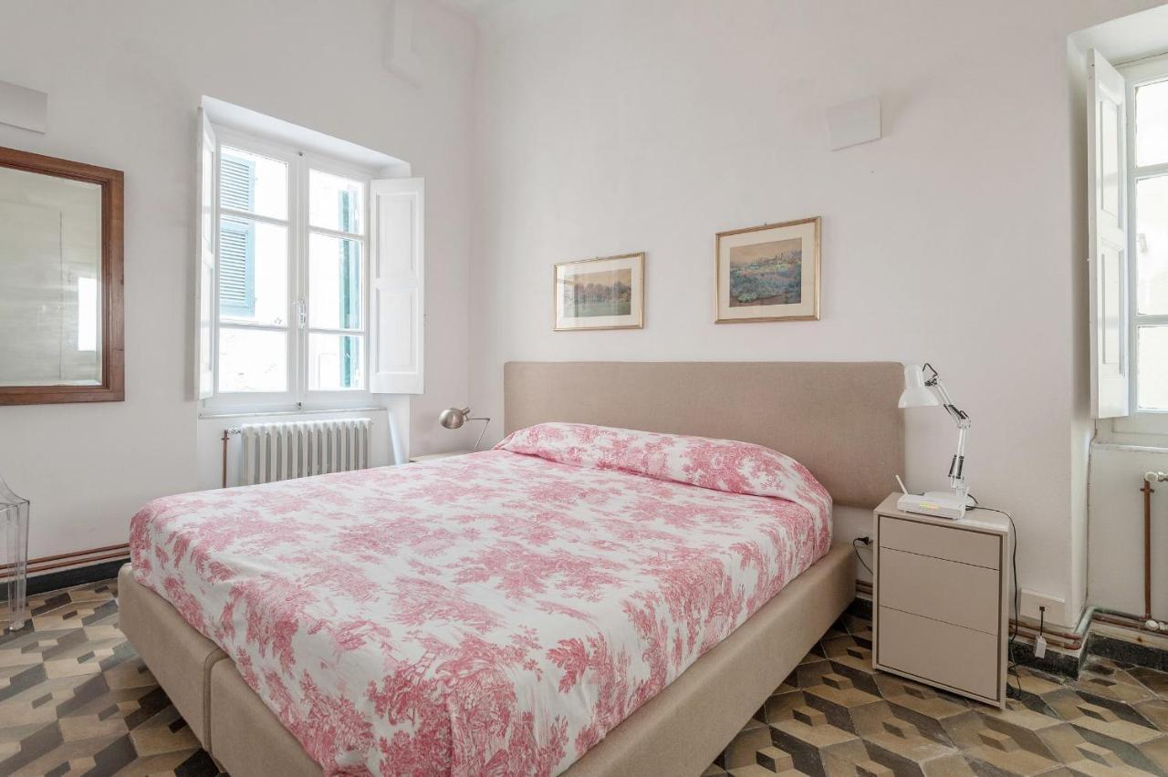 Marina Apartment, Unique, Authentic, Beachfront, 2 Aircondo Bdr , 2Bht, Easy To Train Or From Private Parking Vernazza Eksteriør billede