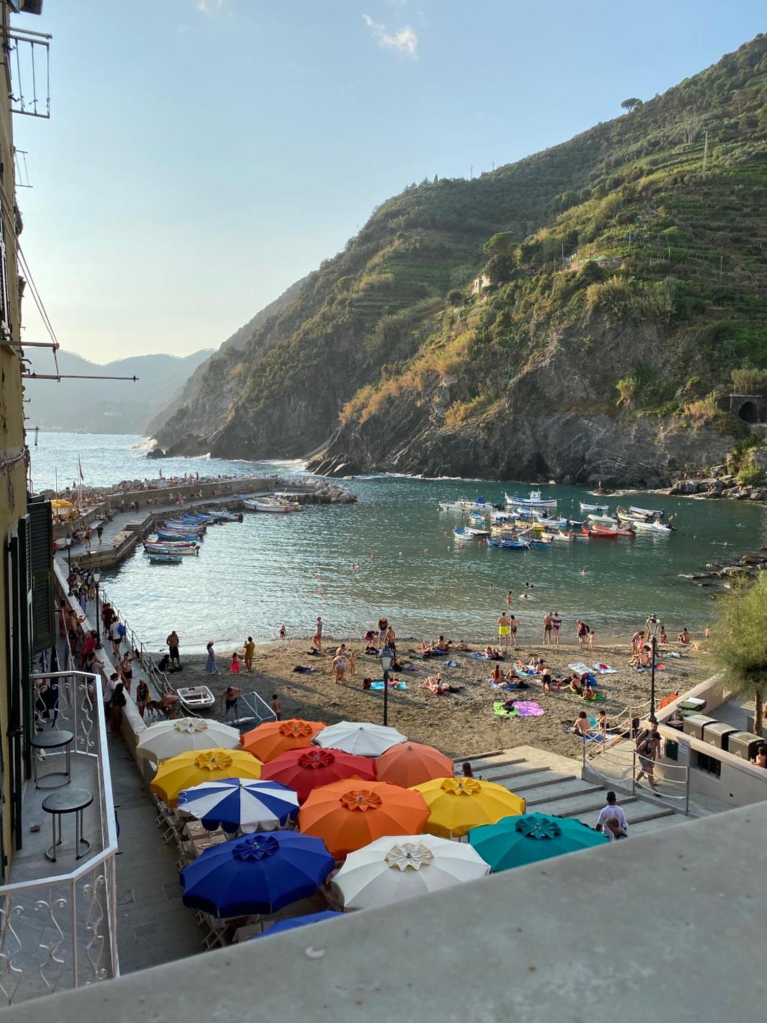 Marina Apartment, Unique, Authentic, Beachfront, 2 Aircondo Bdr , 2Bht, Easy To Train Or From Private Parking Vernazza Eksteriør billede