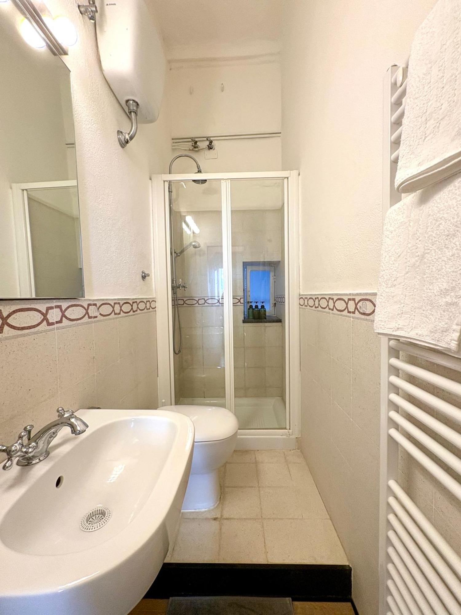 Marina Apartment, Unique, Authentic, Beachfront, 2 Aircondo Bdr , 2Bht, Easy To Train Or From Private Parking Vernazza Eksteriør billede