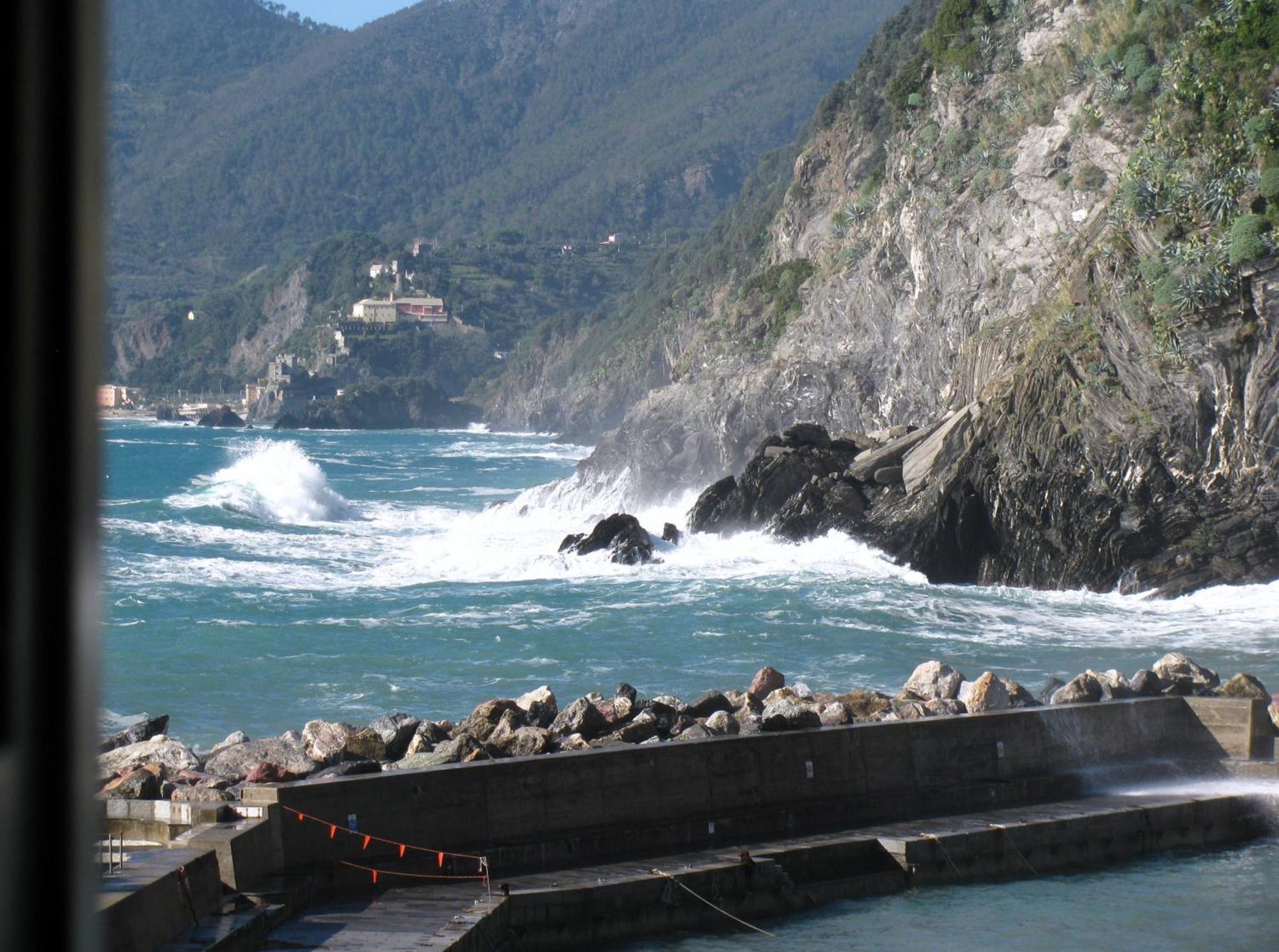 Marina Apartment, Unique, Authentic, Beachfront, 2 Aircondo Bdr , 2Bht, Easy To Train Or From Private Parking Vernazza Eksteriør billede
